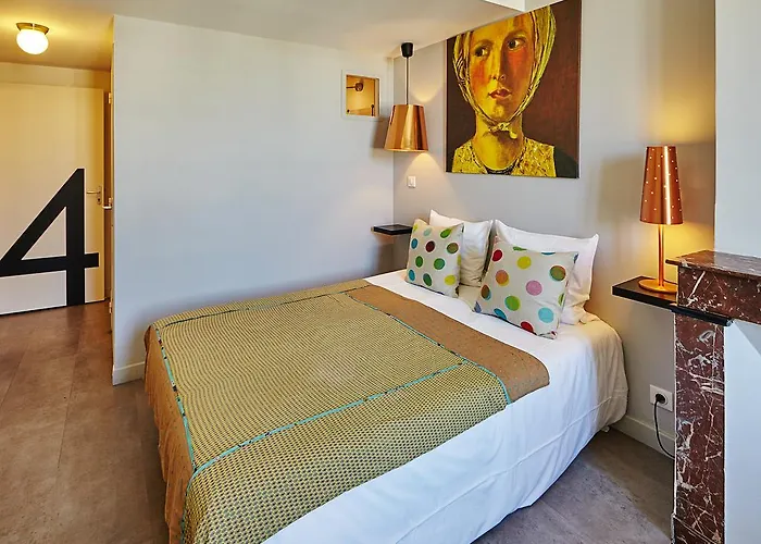 Chambres D'hotes Les Seraphines Bed & Breakfast *