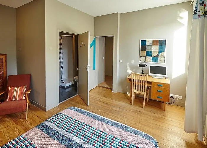 Chambres D'hotes Les Seraphines Bed & Breakfast *